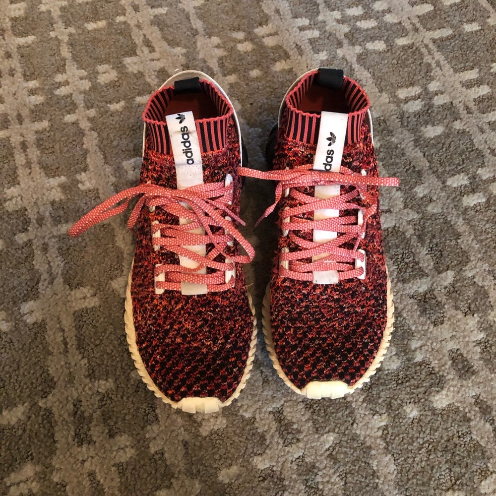 Men’s adidas tennis shoes